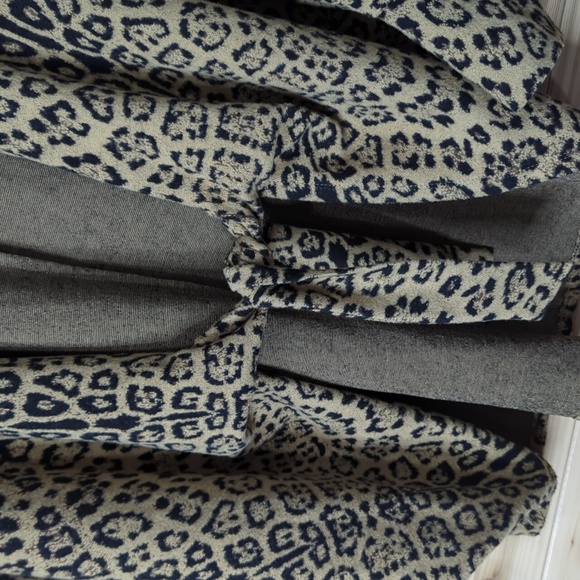 Chico's Top Womens XL Leopard Print Tie Front Shawl Size 3 - Picture 2 of 6